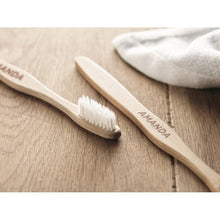Carica l&#39;immagine nel visualizzatore di Gallery, DENTOBRUSH - CURA PERSONALE - Midocean - Health, Personal Care, Spazzolino Da Denti In Bamboo Mo9877
