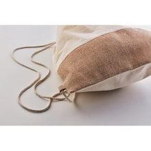 Carica l&#39;immagine nel visualizzatore di Gallery, INDIA - Beige - BORSE E VIAGGIO - Midocean - Bags &amp; Travel, Duffle Bag, Sacca Con Dettagli In Juta Mo9516
