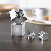 Carica l&#39;immagine nel visualizzatore di Gallery, KUBZLE - Argento opaco - UFFICIO - Midocean - Desk Items, Office, Puzzle Magnetico 3d 8 Pezzi Ar1810