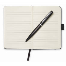 Carica l&#39;immagine nel visualizzatore di Gallery, NOTALUX - Nero - UFFICIO - Midocean - Blocco Notes A6 Con Penna Mo8109, Notebooks / Notepads, Office