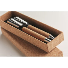 Carica l&#39;immagine nel visualizzatore di Gallery, QUERCUS - Legna - SCRIVERE - Midocean - Pen, Set Penne In Sughero Mo9678, Writing