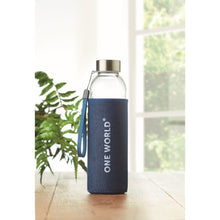 Carica l&#39;immagine nel visualizzatore di Gallery, UTAH DENIM - Blu - CASA E VIVERE - Midocean - Bottiglia In Vetro Con Pouch Mo6192, Drinking Bottle, Home &amp; Living