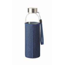 Carica l&#39;immagine nel visualizzatore di Gallery, UTAH DENIM - Blu - CASA E VIVERE - Midocean - Bottiglia In Vetro Con Pouch Mo6192, Drinking Bottle, Home &amp; Living