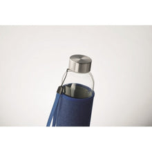 Carica l&#39;immagine nel visualizzatore di Gallery, UTAH DENIM - Blu - CASA E VIVERE - Midocean - Bottiglia In Vetro Con Pouch Mo6192, Drinking Bottle, Home &amp; Living